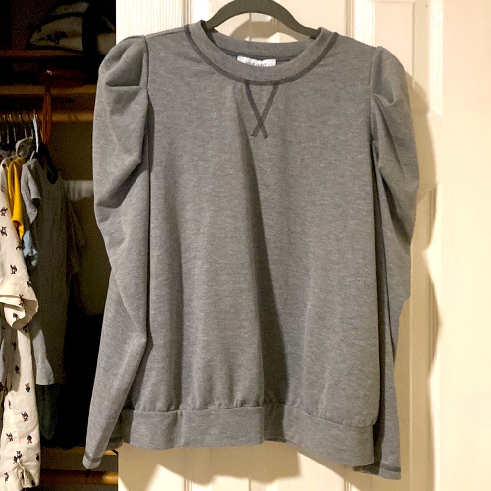 NWOT Sweater blouse